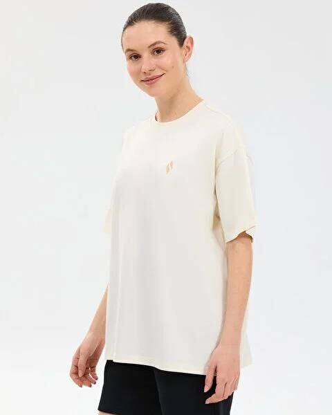 SKECHERS W OVERSİZE FİT GRAPHİC T-SHİRT KADIN T-SHIRT