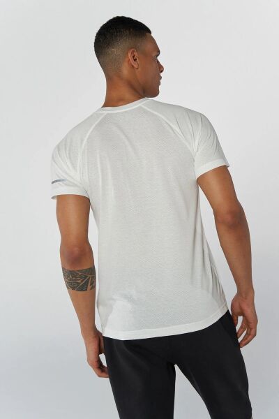 HUMMEL HMLVENGE T-SHIRT S/S ERKEK KISA KOL T-SHIRT