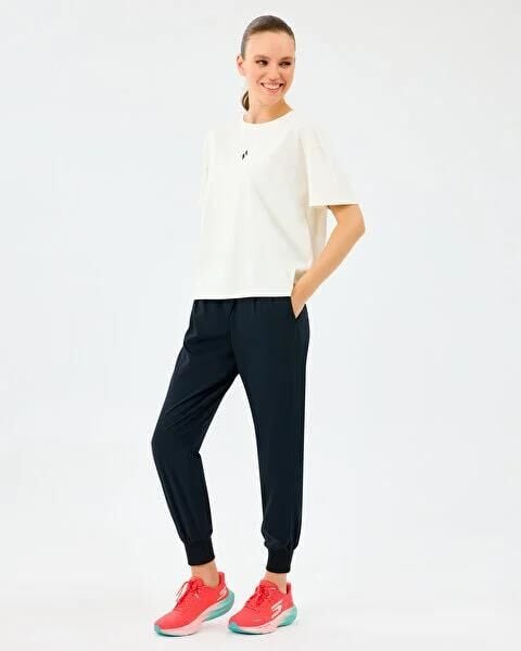 SKECHERS W LIGHT FABRIC T-SHIRT KADIN T-SHIRT