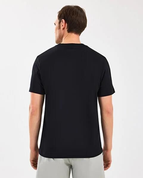 SKECHERS M LIGHTWEIGHT GRAPHIC TEE T-SHIRT ERKEK KISA KOL T-SHIRT