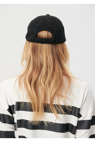 MAVİ KEP KADIN ŞAPKA