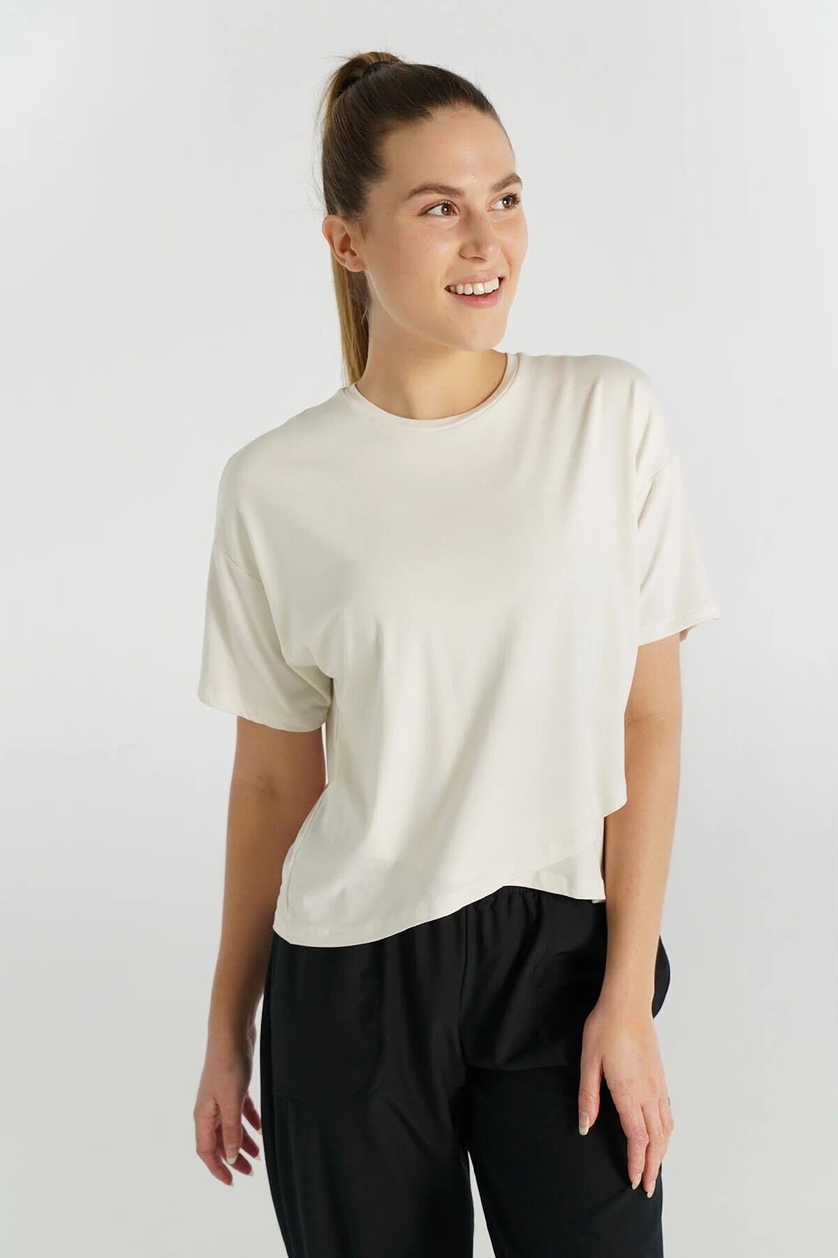 HUMMEL HMLBORNEO T-SHIRT S/S KADIN KISA KOL T-SHIRT