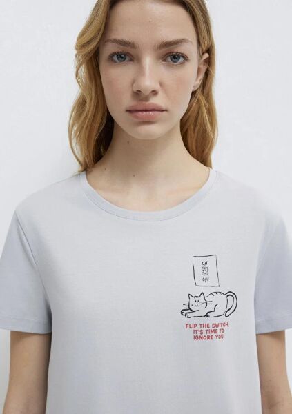 MAVİ KEDİ BASKILI KADIN GRAFİK T-SHIRT