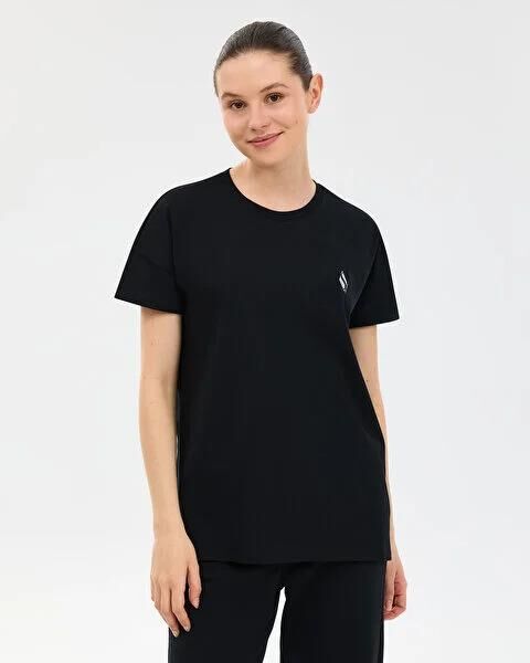 SKECHERS W CREW NECK GRAPHİC TEE T-SHİRT KADIN T-SHIRT