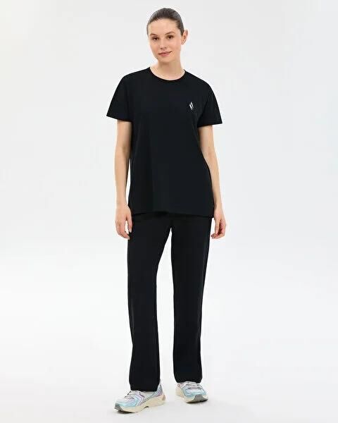 SKECHERS W CREW NECK GRAPHİC TEE T-SHİRT KADIN T-SHIRT