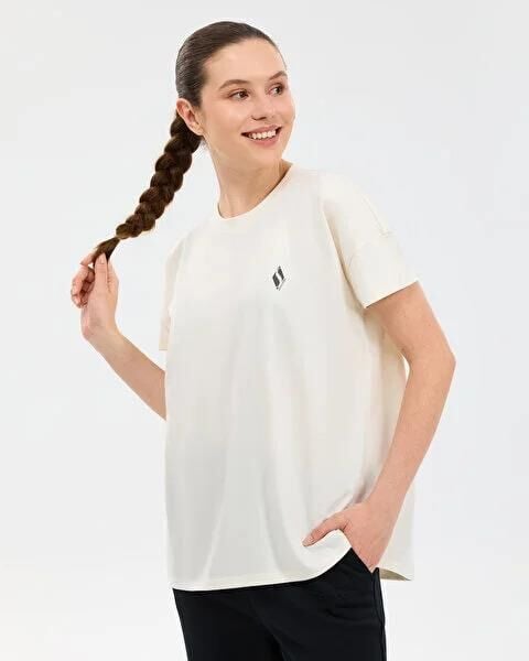 SKECHERS W CREW NECK GRAPHİC TEE T-SHİRT KADIN T-SHIRT