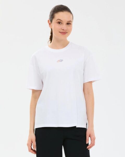 SKECHERS W GRAPHİC T-SHİRT SHORT SLEEVE T-SHİRT KADIN T-SHIRT