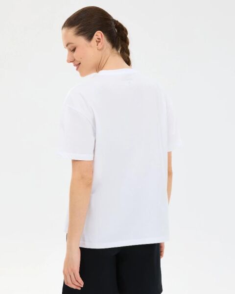SKECHERS W GRAPHİC T-SHİRT SHORT SLEEVE T-SHİRT KADIN T-SHIRT