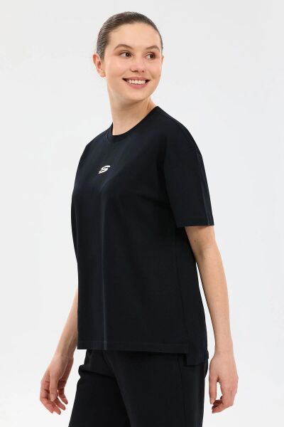 SKECHERS W GRAPHİC T-SHİRT SHORT SLEEVE T-SHİRT KADIN T-SHIRT