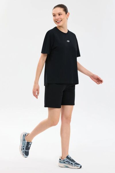 SKECHERS W GRAPHİC T-SHİRT SHORT SLEEVE T-SHİRT KADIN T-SHIRT