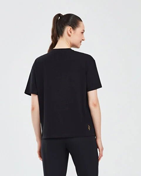 SKECHERS GRAPHİC T-SHİRT W SHORT SLEEVE KADIN KISA KOL T-SHIRT