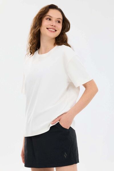 SKECHERS W LOOSE FİT T-SHİRT KADIN T-SHIRT