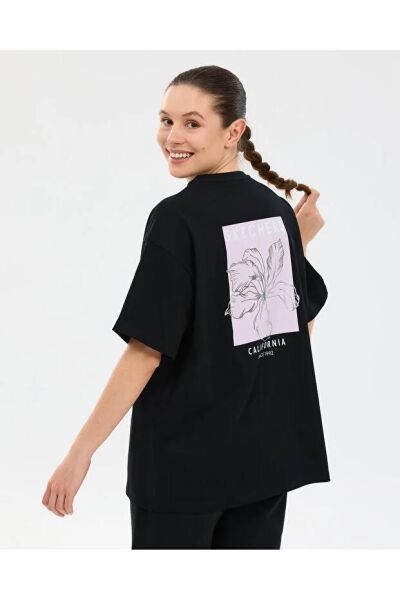 SKECHERS W OVERSİZE FİT GRAPHİC T-SHİRT KADIN T-SHIRT
