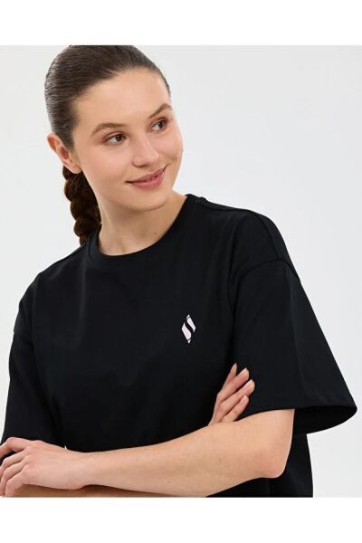 SKECHERS W OVERSİZE FİT GRAPHİC T-SHİRT KADIN T-SHIRT