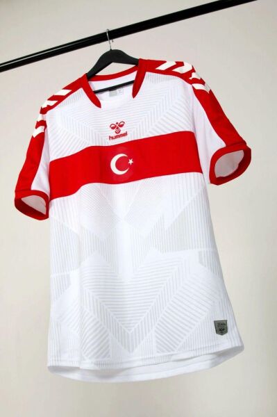 HUMMEL MİLLİ TAKIM KADIN FORMA 25-26