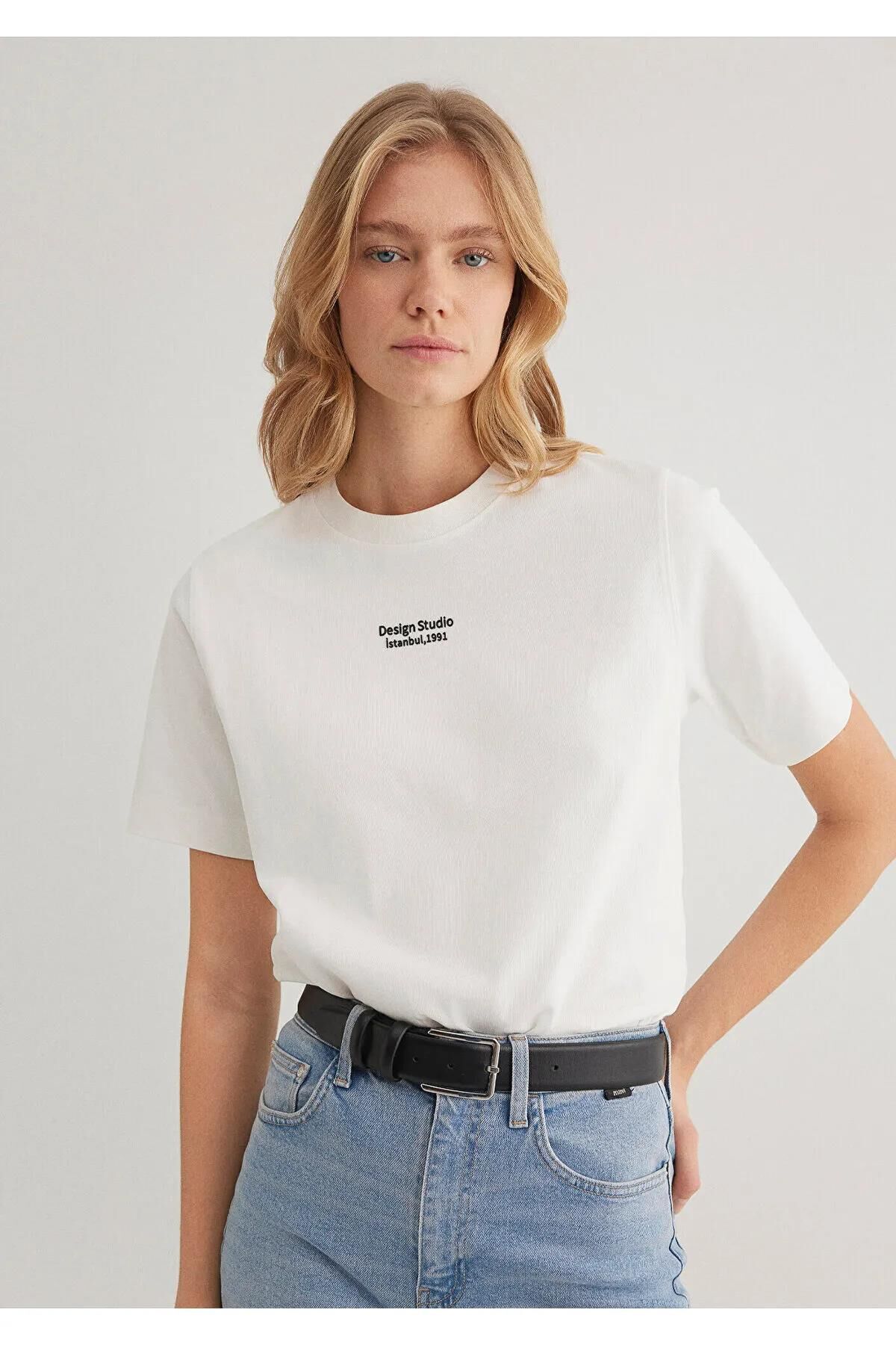 MAVİ KISA KOLLU MODELLİ PENYE KADIN MODELLİ PENYE