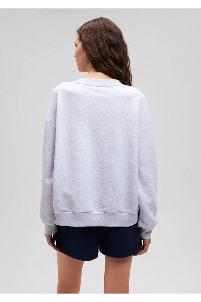 MAVİ BISIKLET YAKA LOGO SWEATSHIRT KADIN SWEATSHIRT