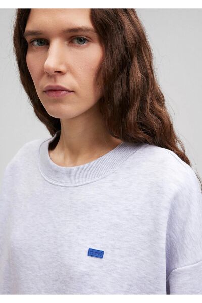 MAVİ BISIKLET YAKA LOGO SWEATSHIRT KADIN SWEATSHIRT