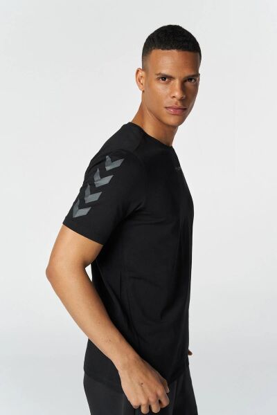 HUMMEL HMLT-MT COBRA T-SHIRT ERKEK KISA KOL T-SHIRT