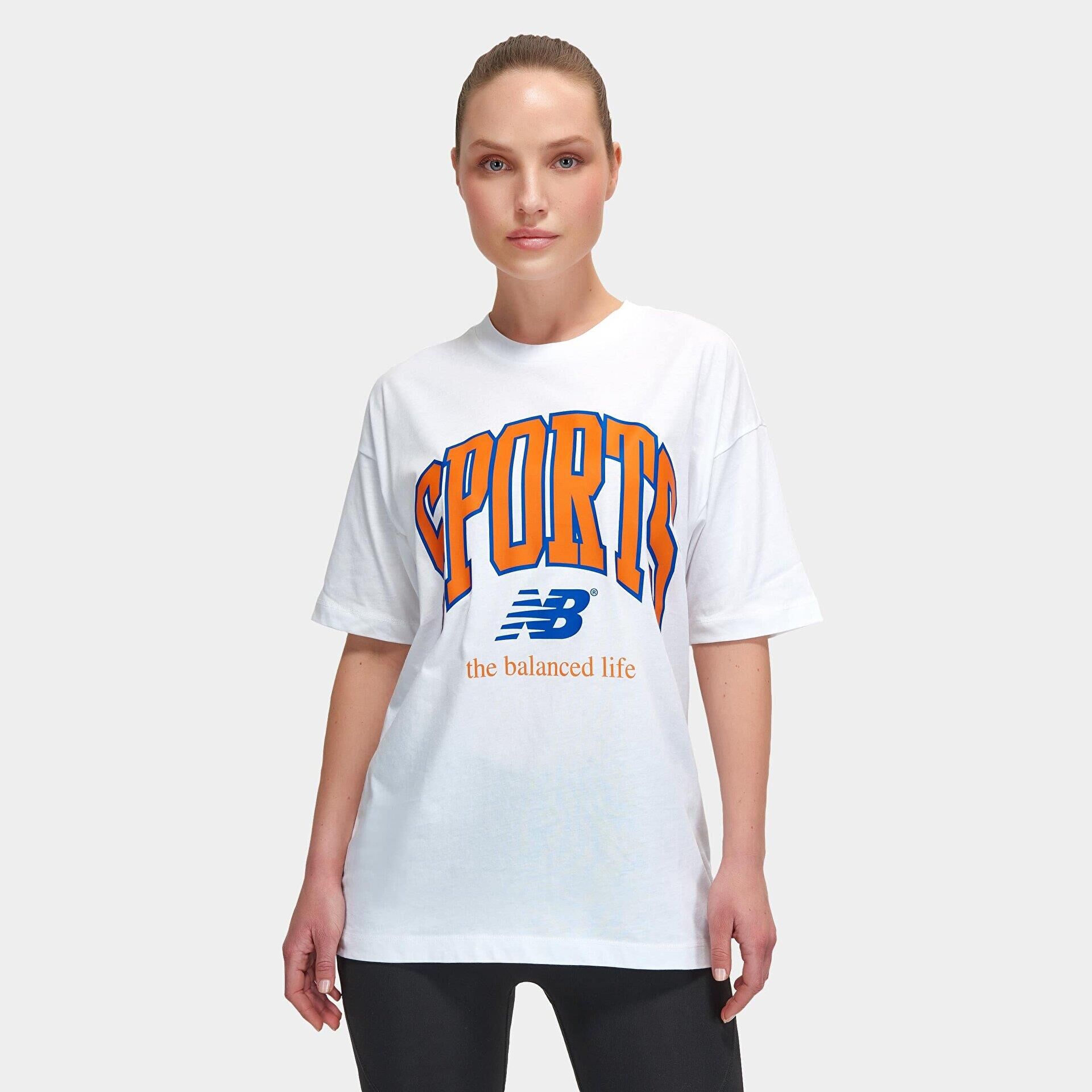 NEW BALANCE NB LIFESTYLE WOMEN TSHİRT KADIN T-SHIRT