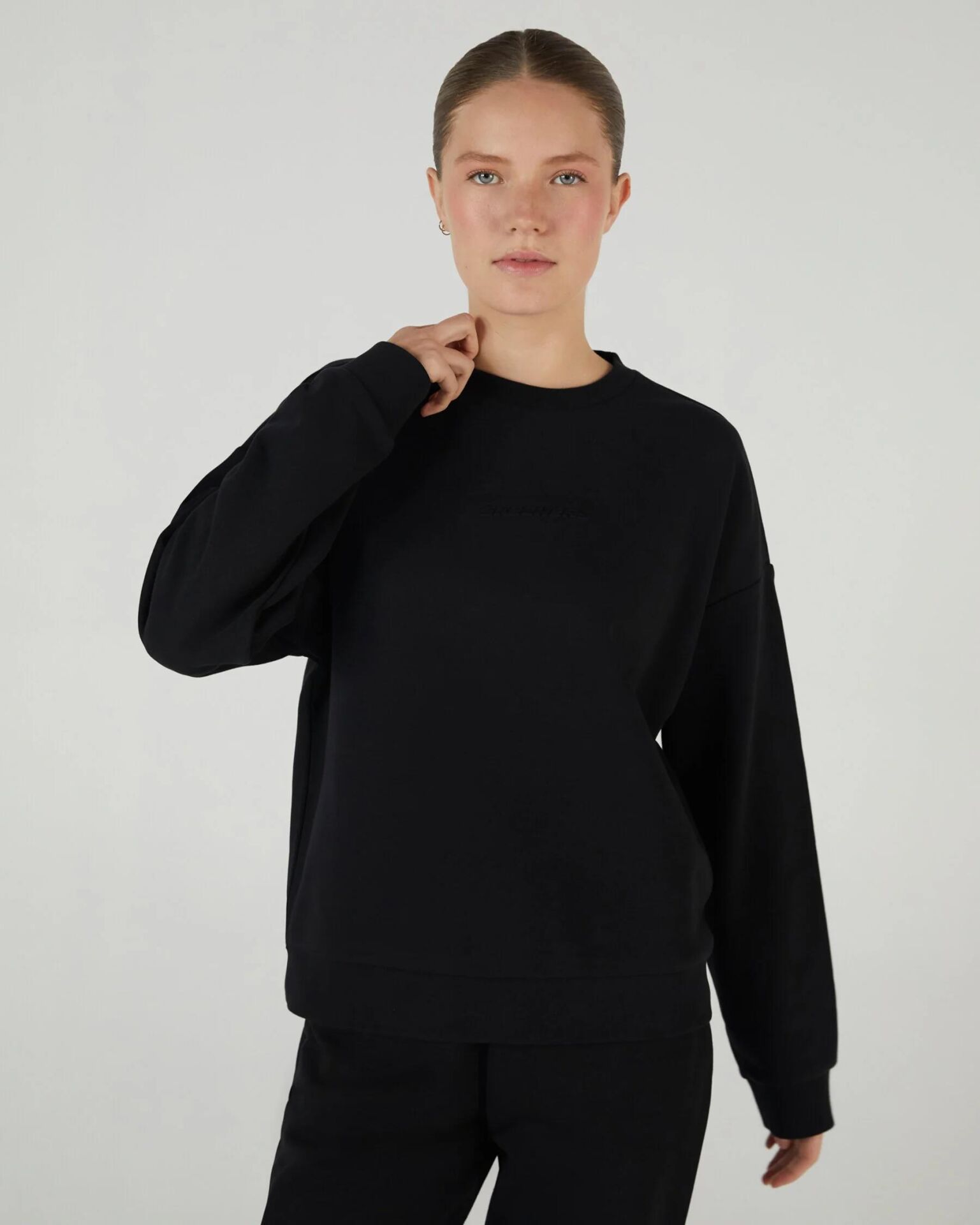 SKECHERS W ESSENTIAL CREW NECK SWEATSHİRT KADIN 0 YAKA SWEATSHIRT
