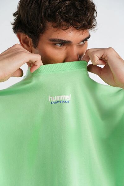 HUMMEL HMLLESSI OVERSIZE T-SHIRT S/S ERKEK T-SHIRT